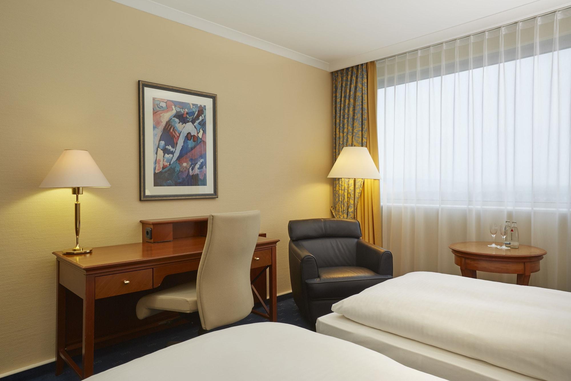 H4 Hotel